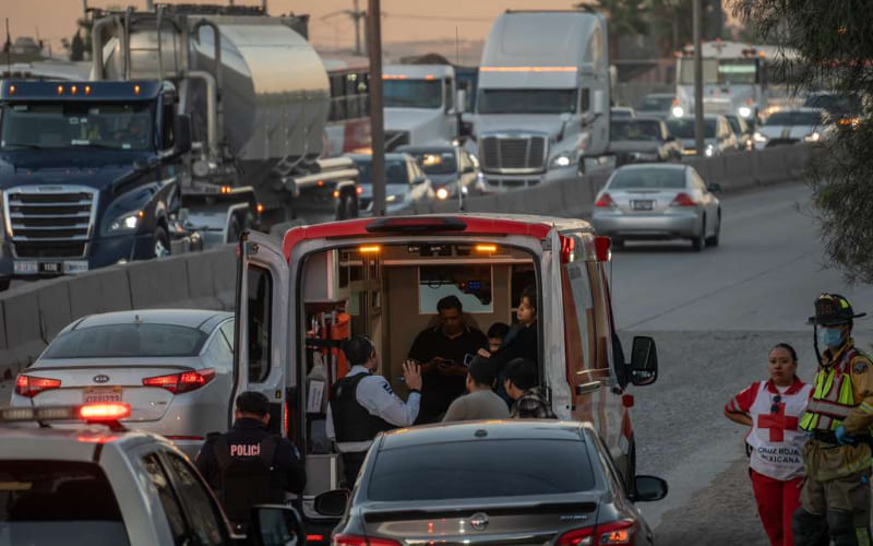 Choque múltiple en bulevar Alberto Limón Padilla deja varios lesionados