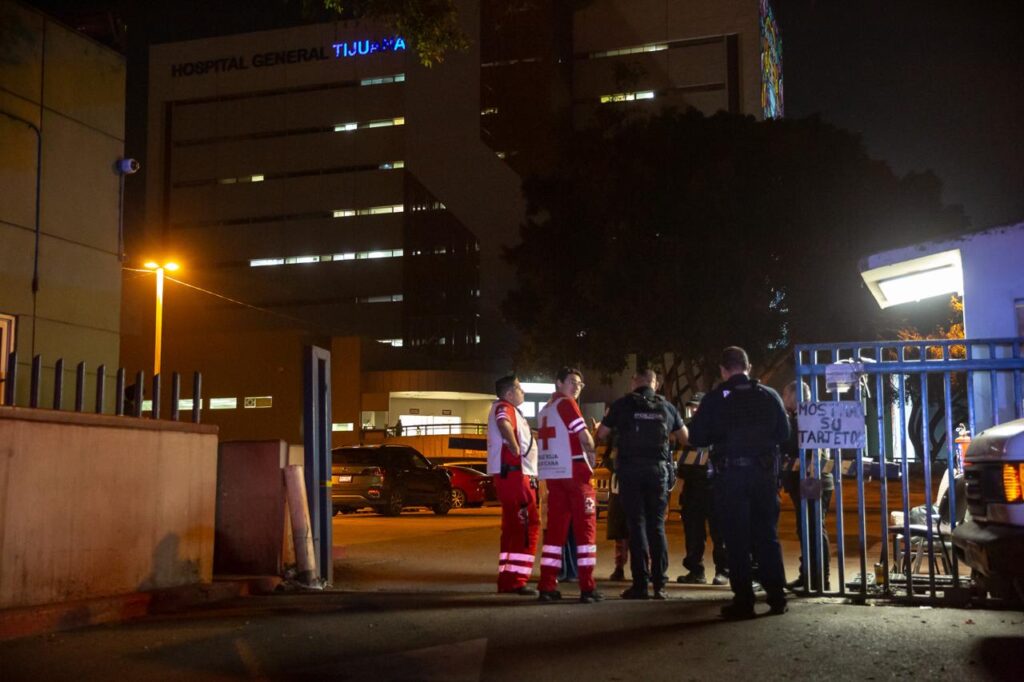Guardias del Hospital General retienen a paramédicos de la Cruz Roja