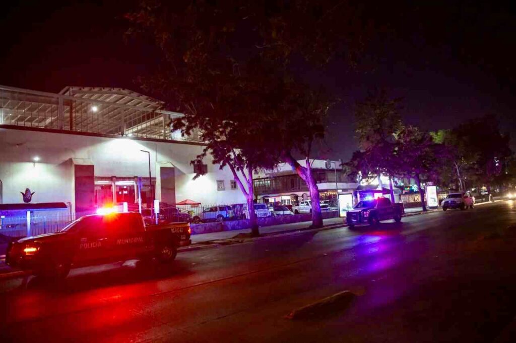 Ataque armado en bar de la Plaza del Zapato deja un muerto y un herido