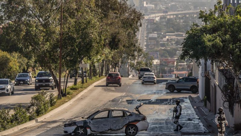 Confirma gobierno de BC detención de 7 presuntos relacionados con quema de Oxxos y vehículos