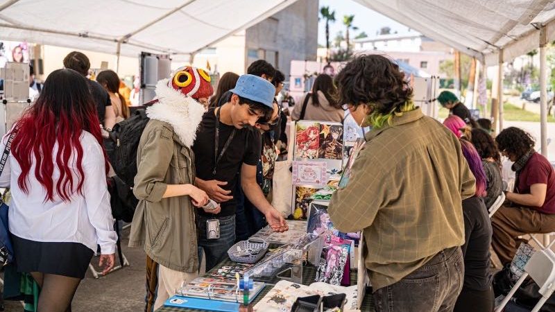 Comunidad otaku se reúne en Expo Shibuya en el CEART Tijuana