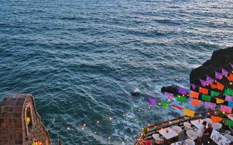 Activa San Valentín la economía gastronómica de Rosarito