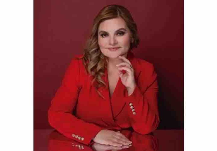 Reconocen su trayectoria empresarial y liderazgo como mujer en el ámbito económico