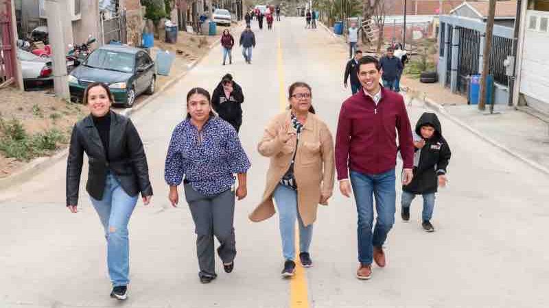 Cumple alcalde Román Cota compromiso histórico con la colonia Colosio