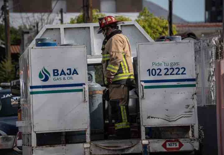 Dos hombres resultan con quemaduras tras explosión en la colonia Guadalupe Victoria