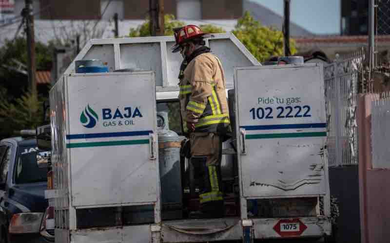 Dos hombres resultan con quemaduras tras explosión en la colonia Guadalupe Victoria
