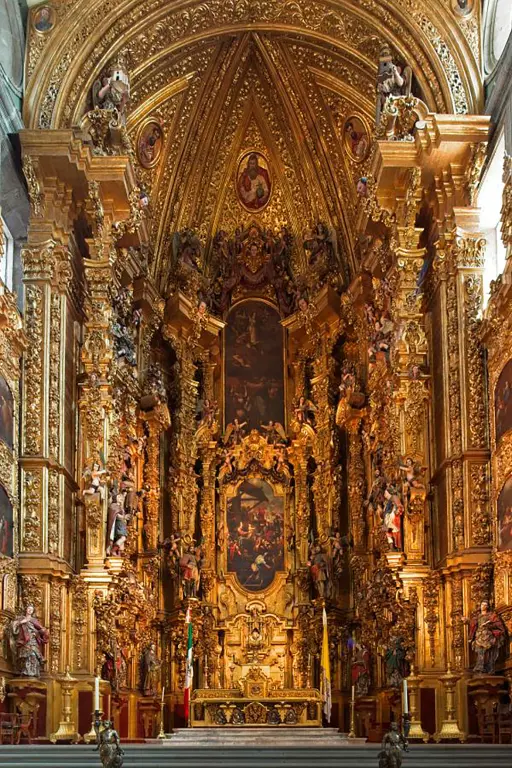 Bajo supervisión del INAH, intervienen el Retablo de los Reyes, en la Catedral Metropolitana de CDMX
