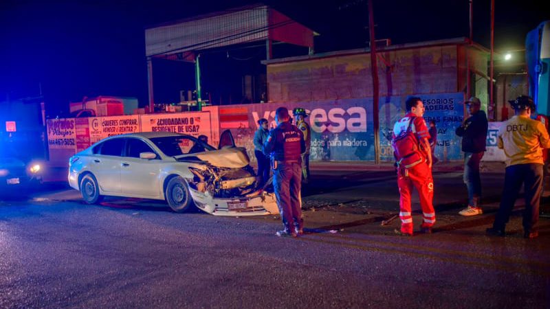 Joven choca por alcance sobre avenida Ermita Norte; presuntamente manejaba bajo influencia del alcohol