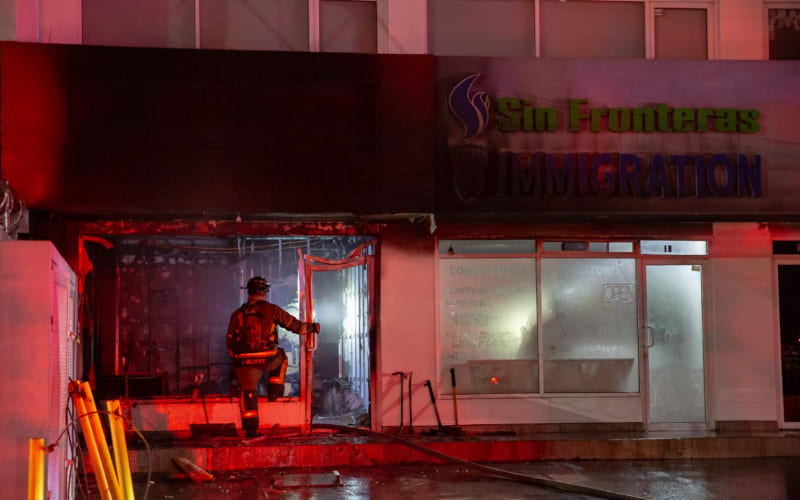 Incendio consume local comercial en Otay