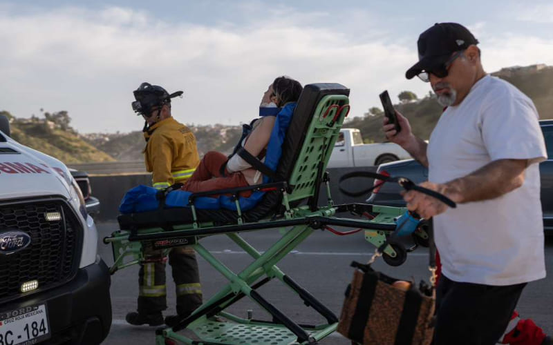 Mujer resulta lesionada tras fuerte accidente en la Prolongación Calle Segunda