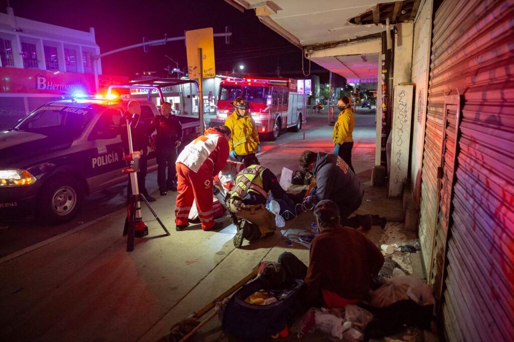 Reaniman a hombre con sobredosis en Zona Centro de Tijuana