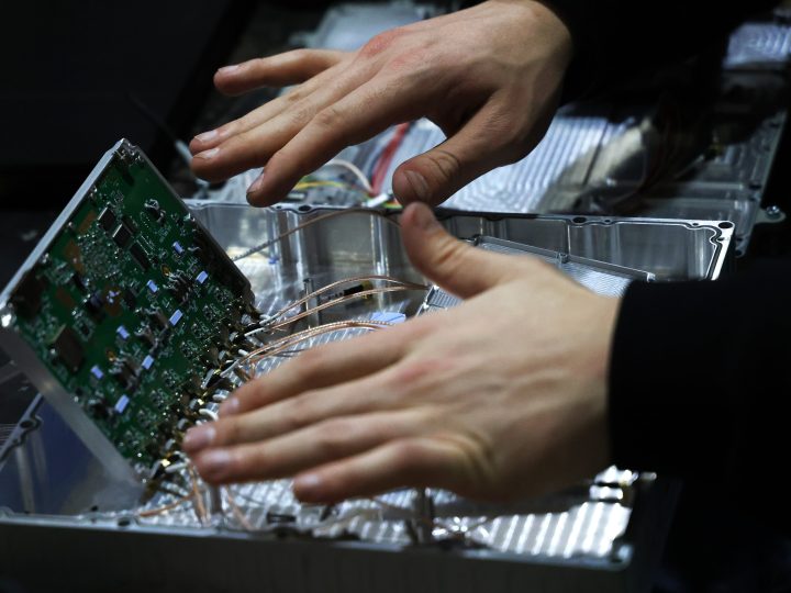 Los sótanos del frente de combate donde Ucrania se especializa en la guerra electrónica