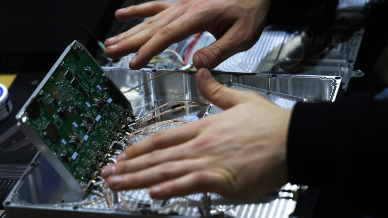 Los sótanos del frente de combate donde Ucrania se especializa en la guerra electrónica