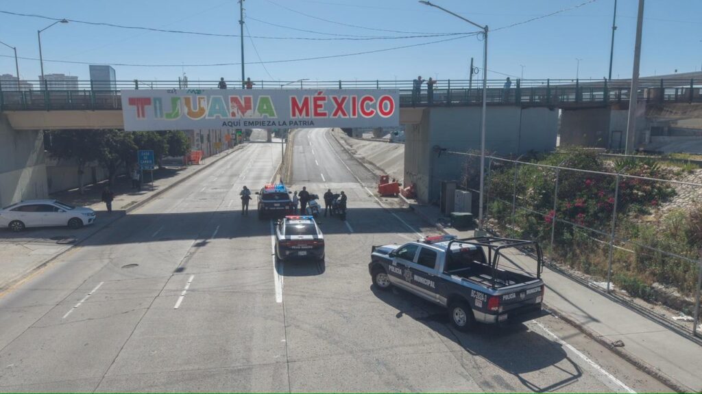 Así lució el cruce de san diego hacia tijuana por bloqueo en el chaparral