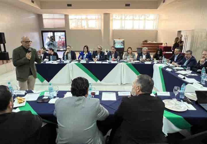 Respalda CCE desaladora pero plantea reservas fiscales