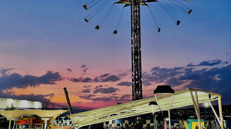 ¿Quién es el dueño de Las Antenas en Iztapalapa y las otras 10 plazas comerciales opera en México?